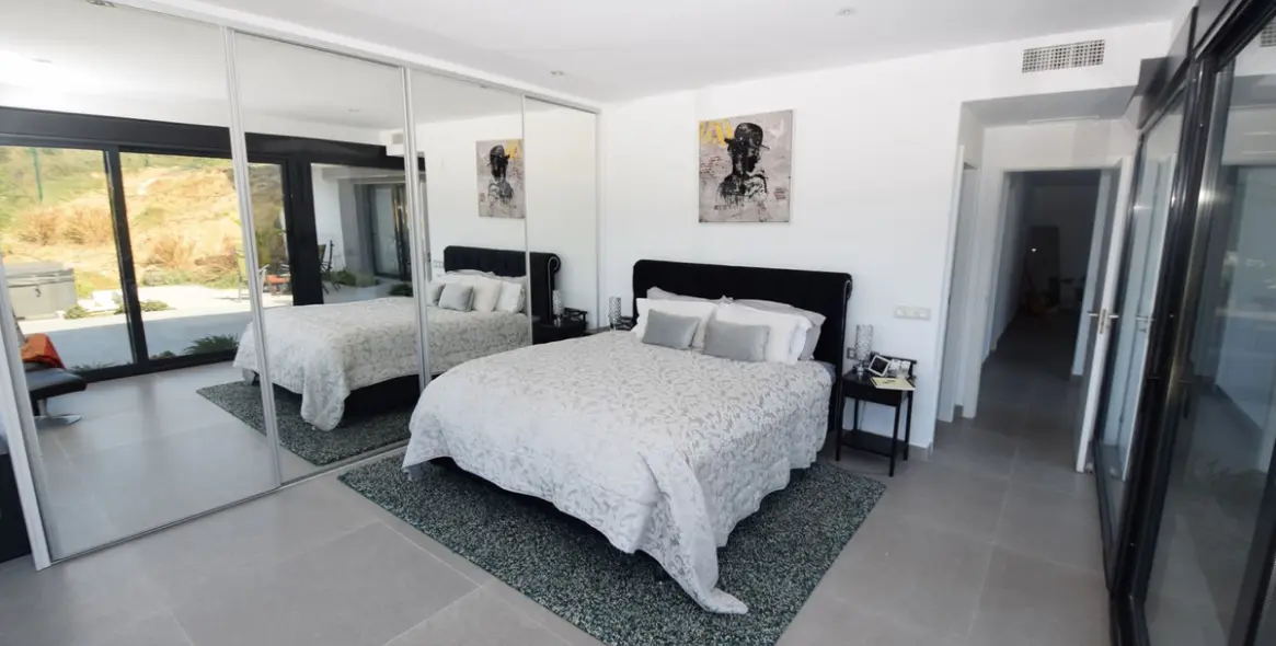 Venta de villa independiente en La Cala Golf 19