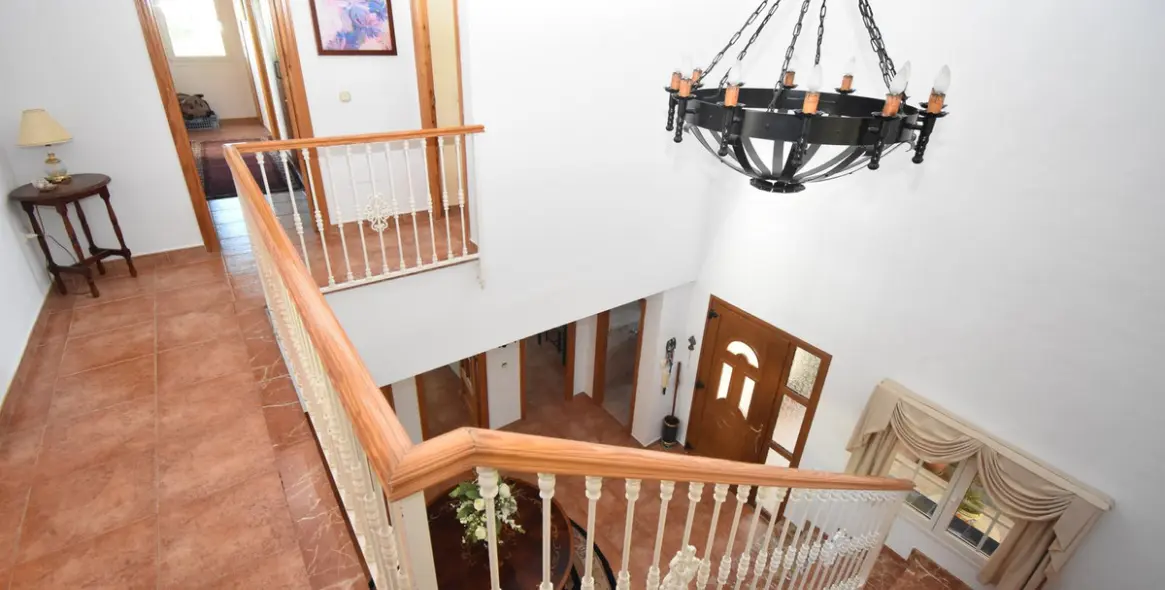 Продажа  отдельно стоящей виллы в Mijas 13