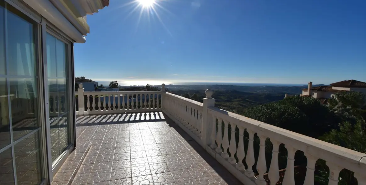 Продажа  отдельно стоящей виллы в Mijas 18