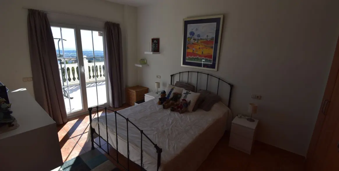 Продажа  отдельно стоящей виллы в Mijas 29