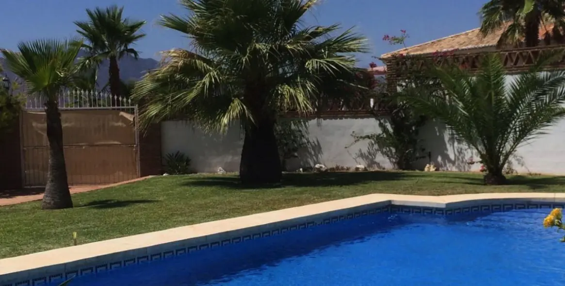 Продажа  отдельно стоящей виллы в Mijas 35