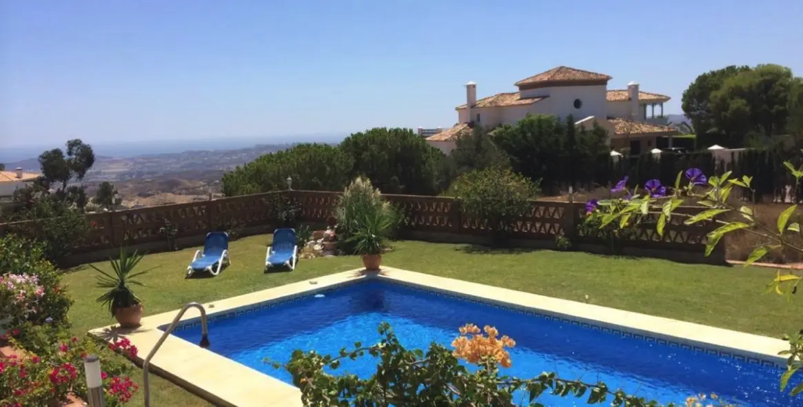 Продажа  отдельно стоящей виллы в Mijas 36