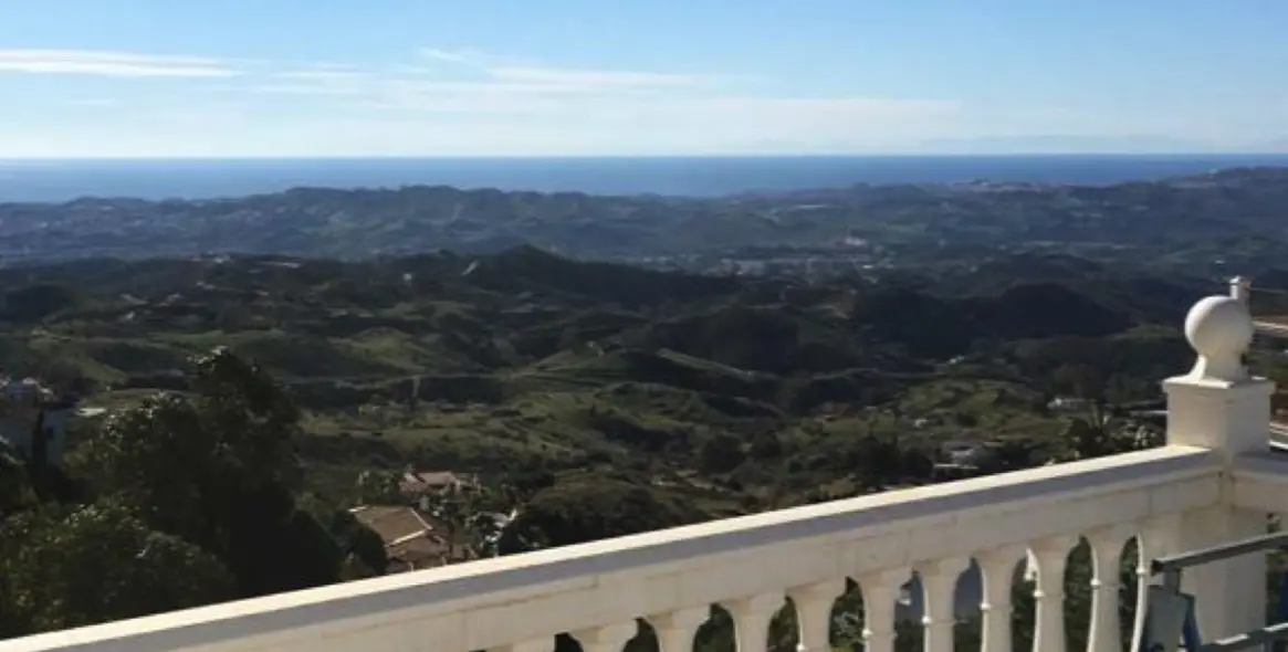 Продажа  отдельно стоящей виллы в Mijas 38