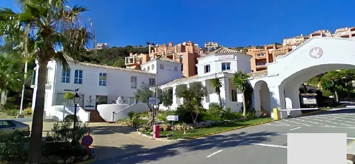 Продажа коммерческого помещения в Manilva 0