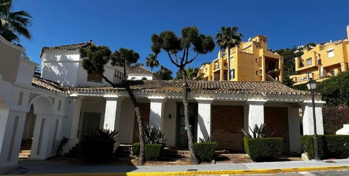 Продажа коммерческого помещения в Manilva 4