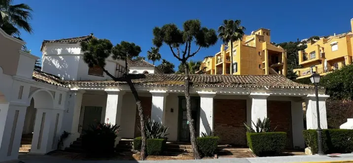 Продажа коммерческого помещения в Manilva 3