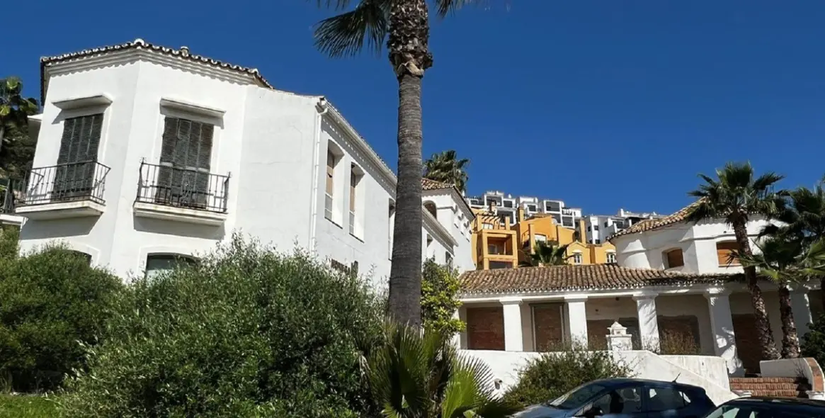 Продажа коммерческого помещения в Manilva 5