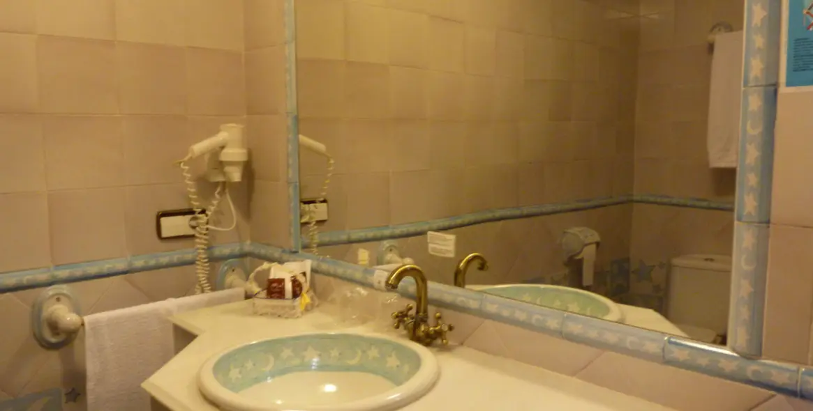 Продажа отеля в Casares Pueblo 6