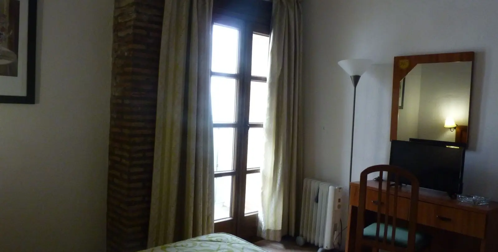 Sale of hotel in Casares Pueblo 4