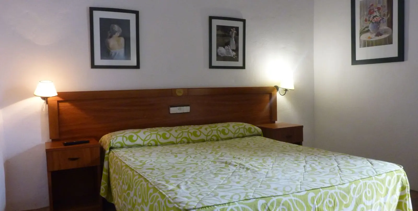 Sale of hotel in Casares Pueblo 5