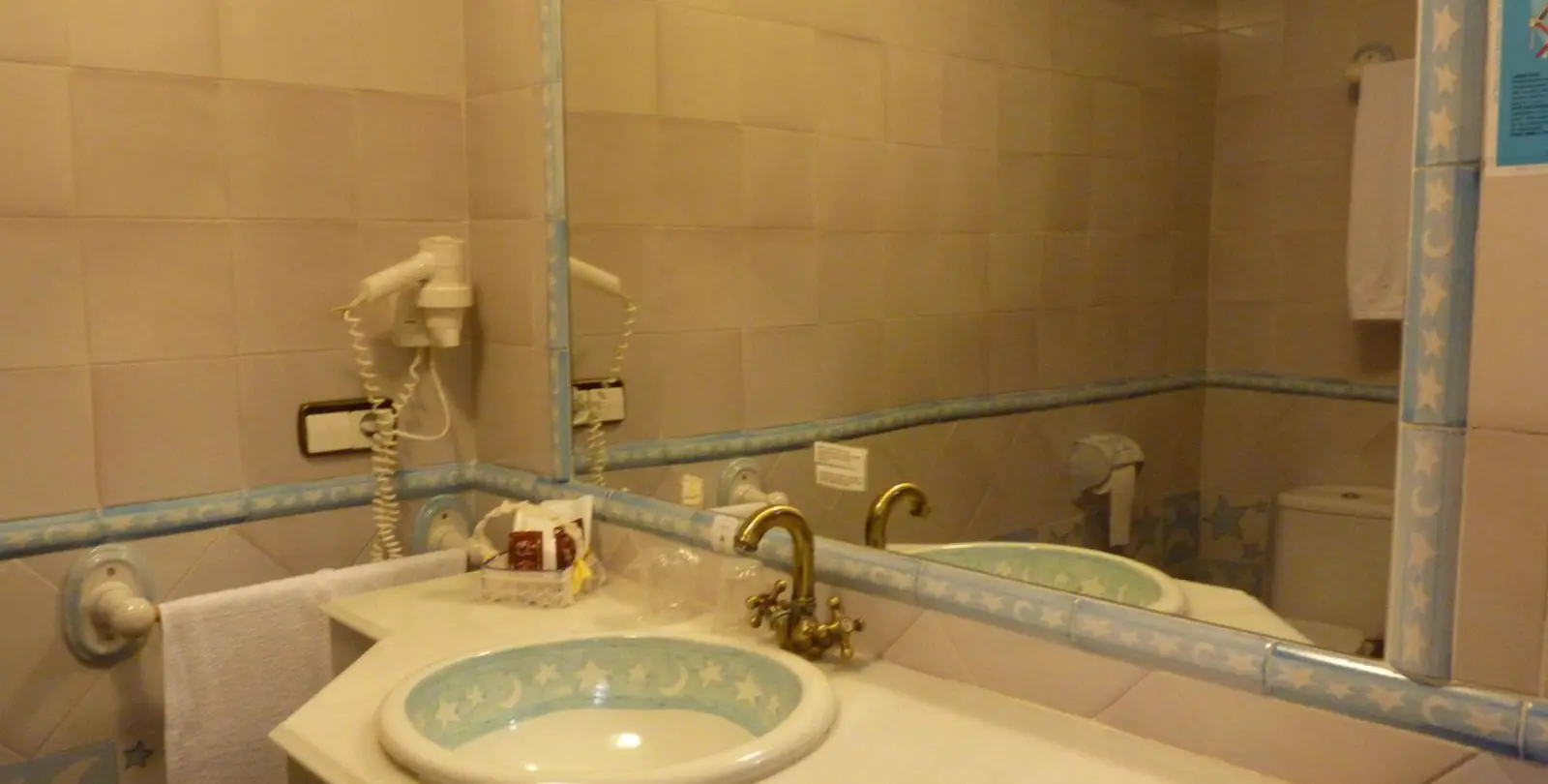 Sale of hotel in Casares Pueblo 6