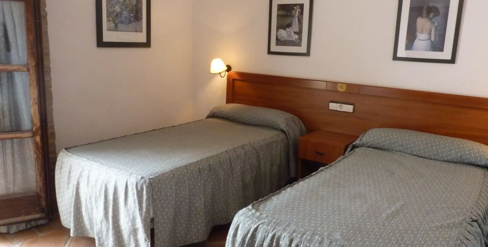 Sale of hotel in Casares Pueblo 14