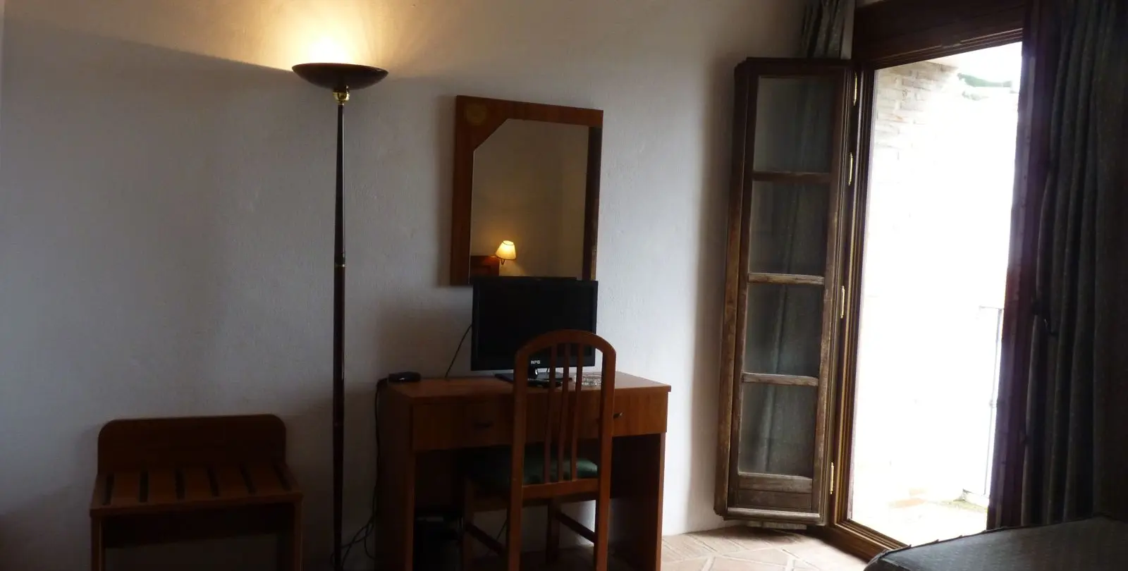Sale of hotel in Casares Pueblo 16