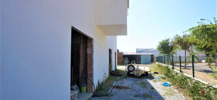 Detached villa R3903181 2