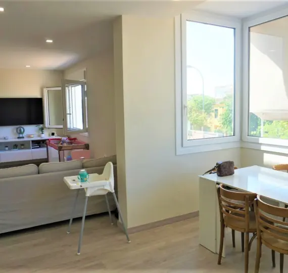 Detached villa R3903181