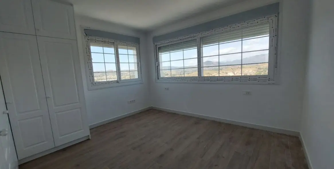 Продажа  отдельно стоящей виллы в Mijas Golf 25