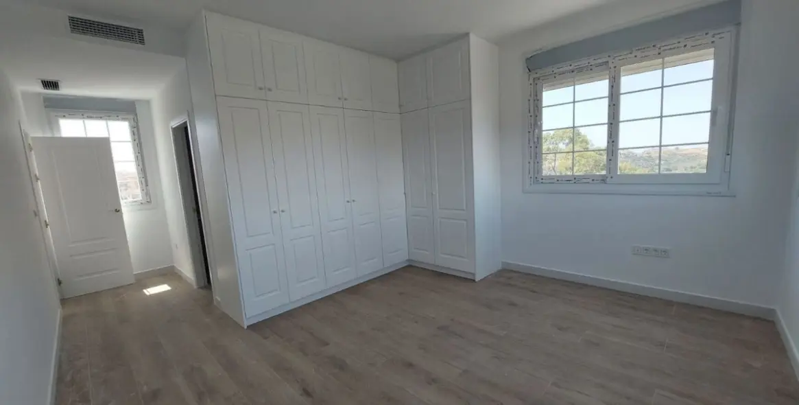 Продажа  отдельно стоящей виллы в Mijas Golf 27