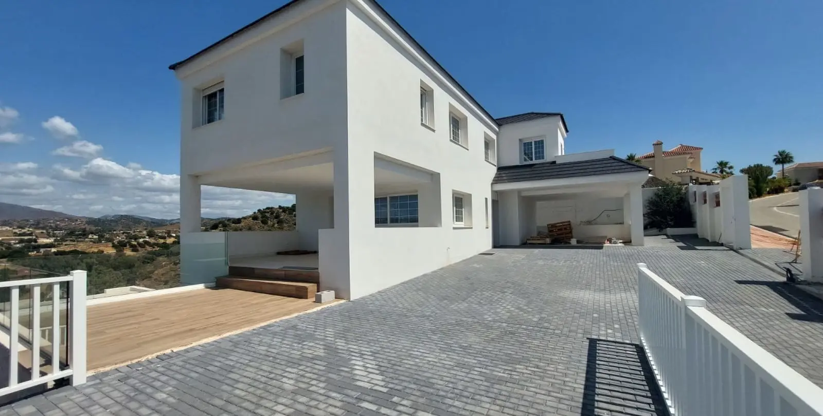 Sale of detached villa in Mijas Golf 1