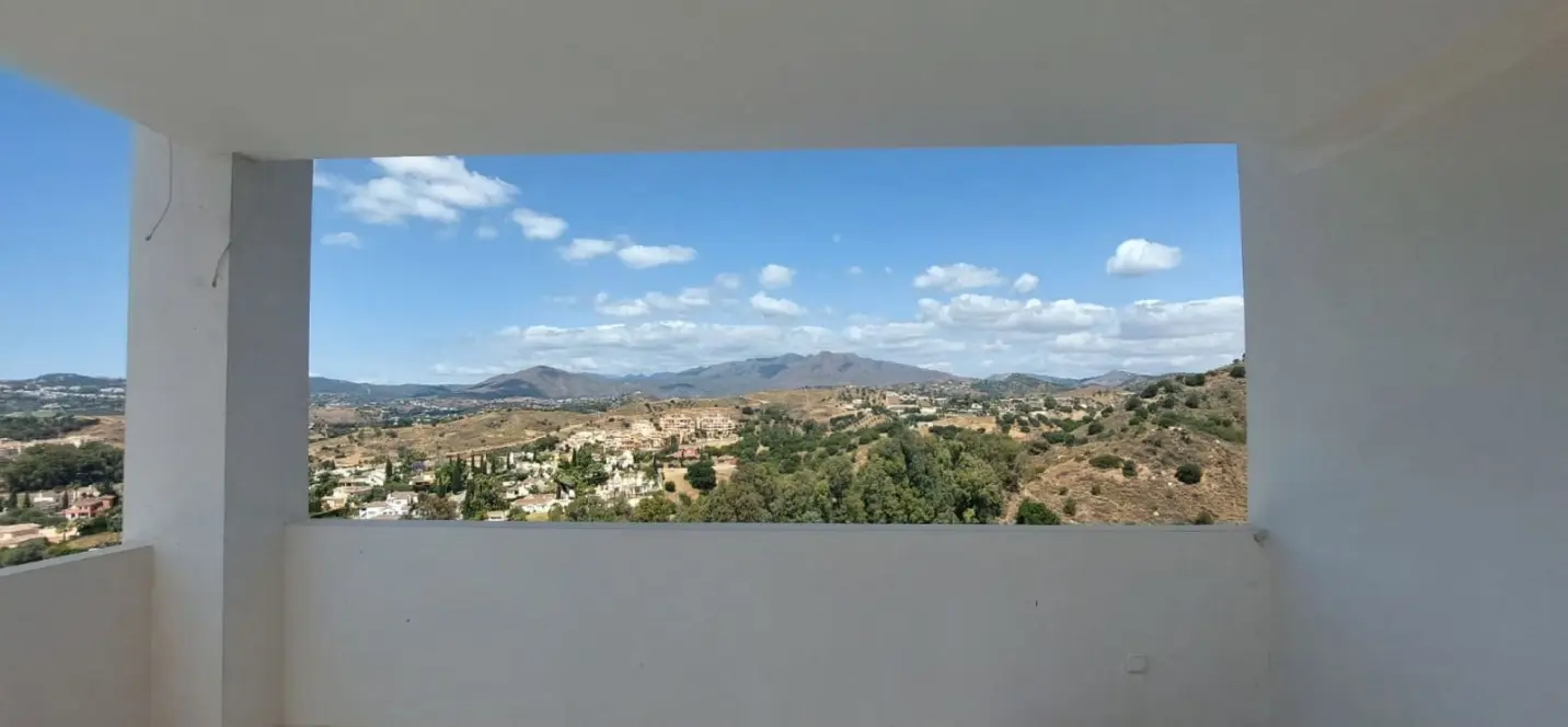 Sale of detached villa in Mijas Golf 3