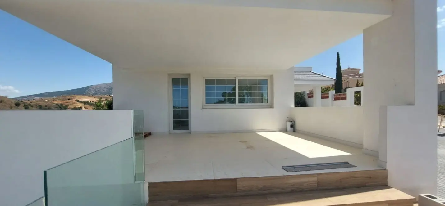 Sale of detached villa in Mijas Golf 4