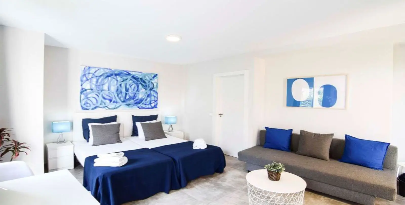 Sale of apartment complex in Málaga Centro 4