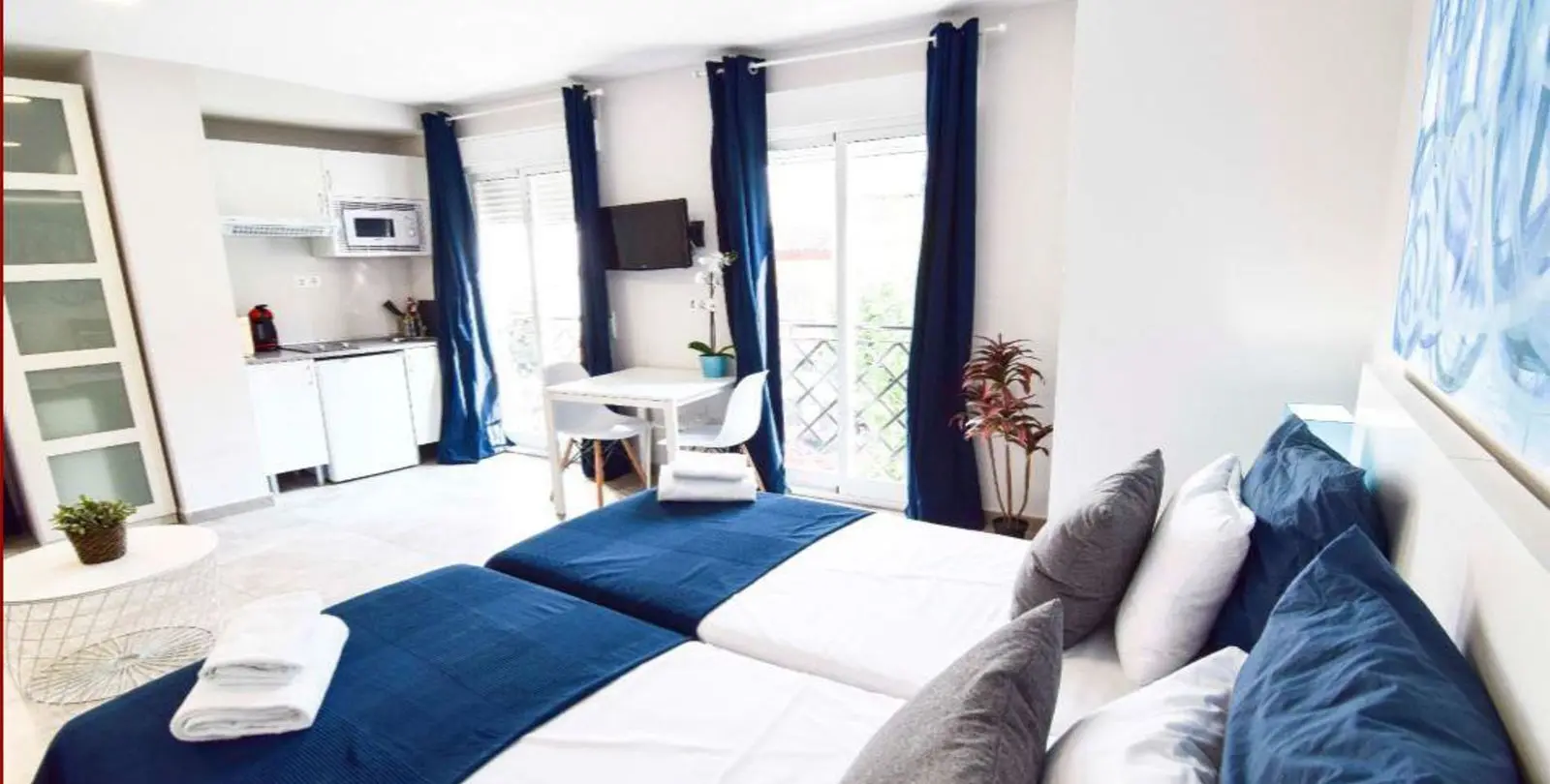 Sale of apartment complex in Málaga Centro 6