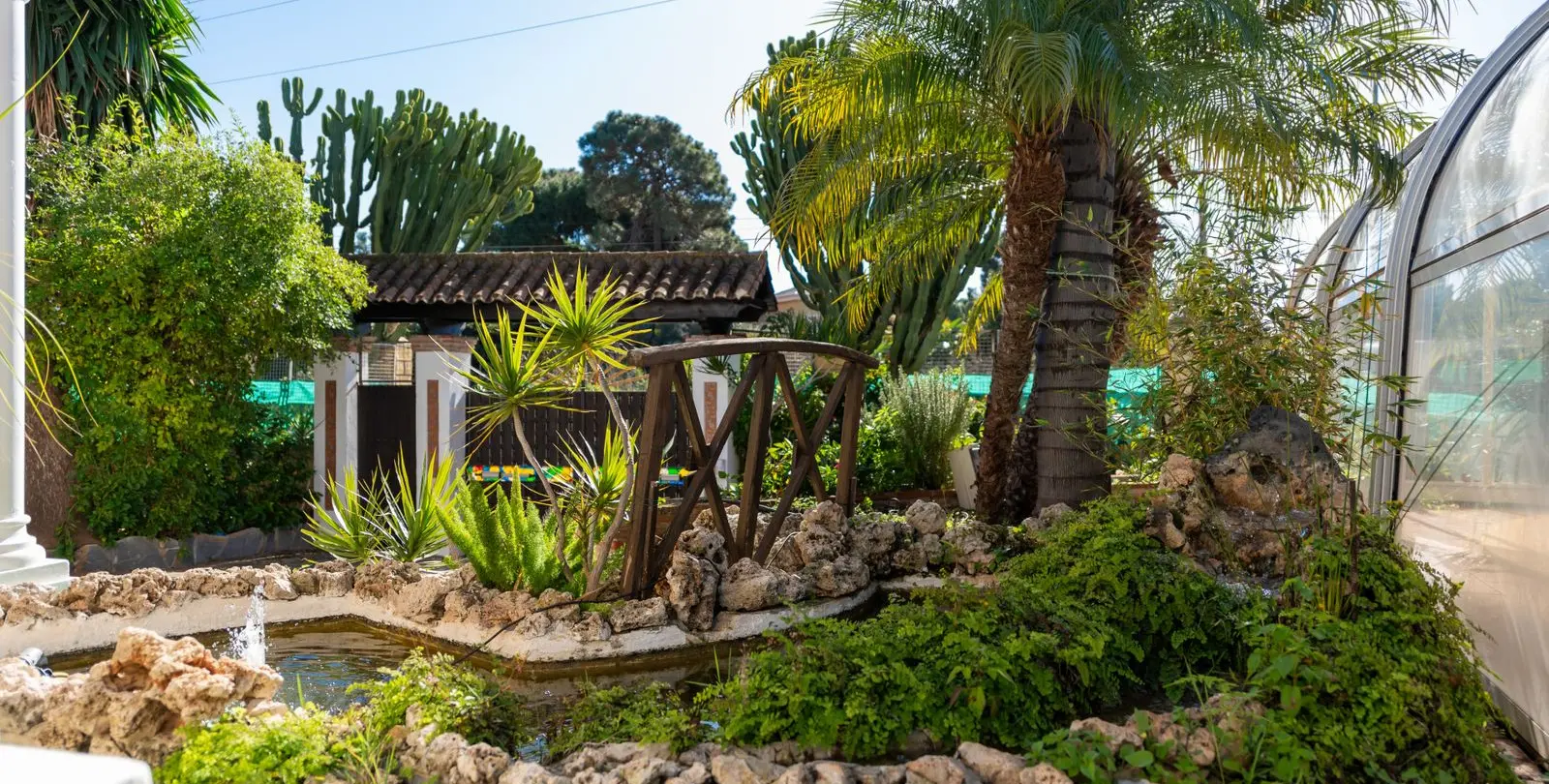 Sale of detached villa in Las Chapas 2