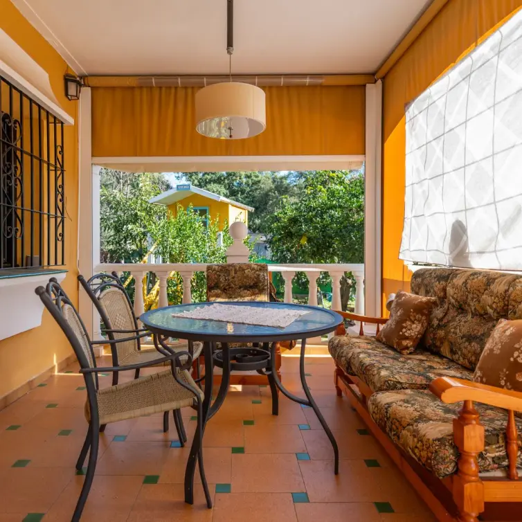 Sale of detached villa in Las Chapas