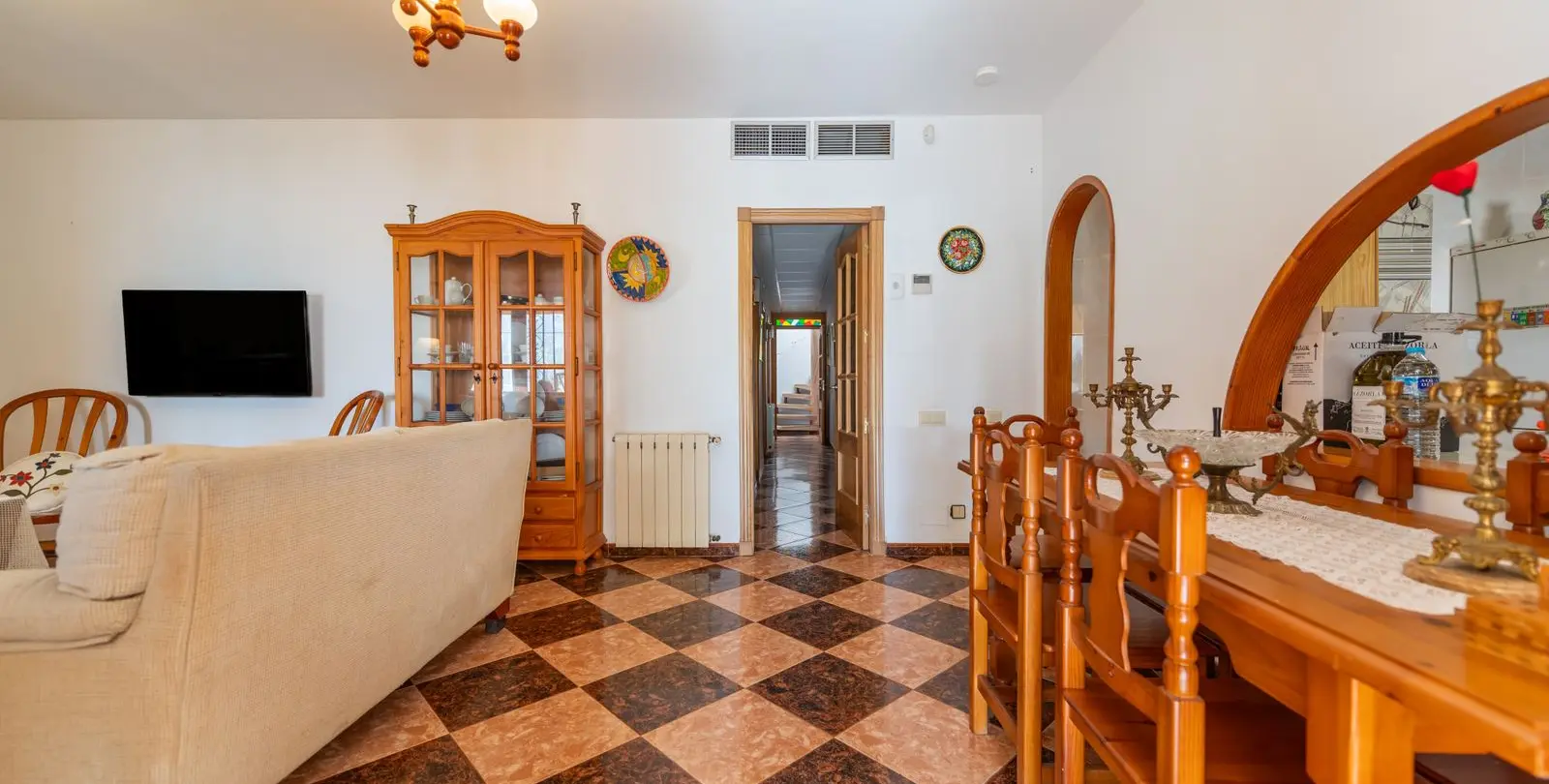 Sale of detached villa in Las Chapas 17