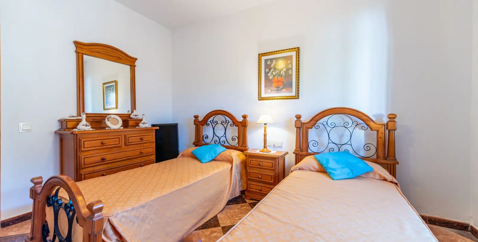 Sale of detached villa in Las Chapas 22