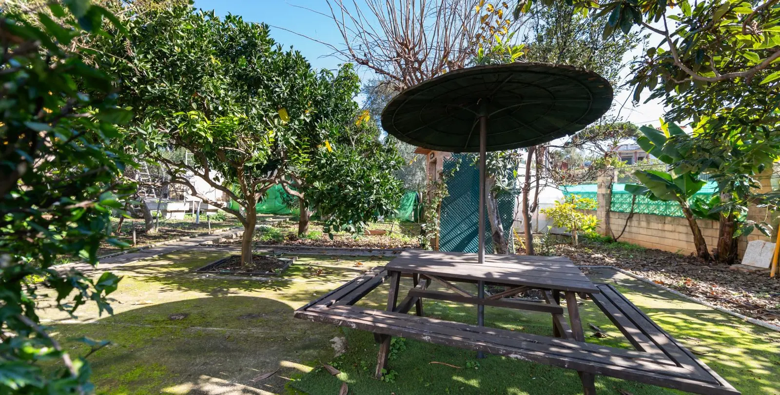 Sale of detached villa in Las Chapas 34