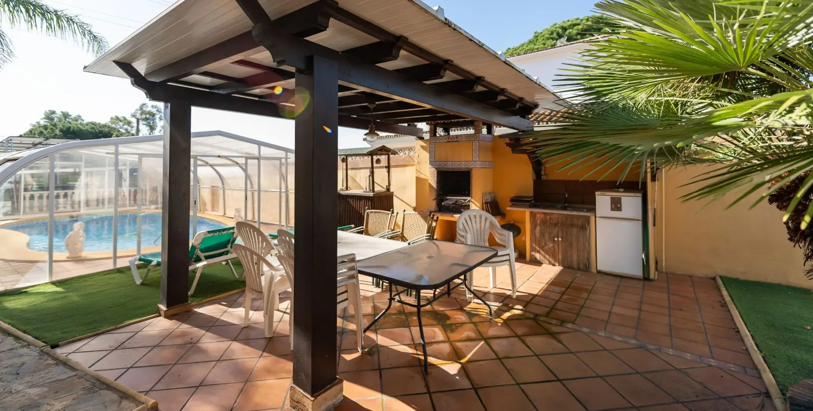 Sale of detached villa in Las Chapas 13