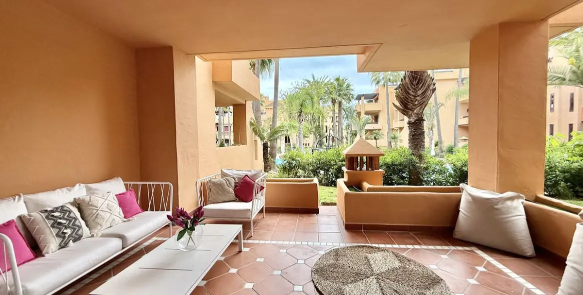 Venta de apartamento en planta baja en San Pedro de Alcántara 4