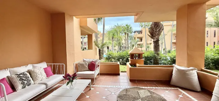 Sale of ground floor apartment in San Pedro de Alcántara 3