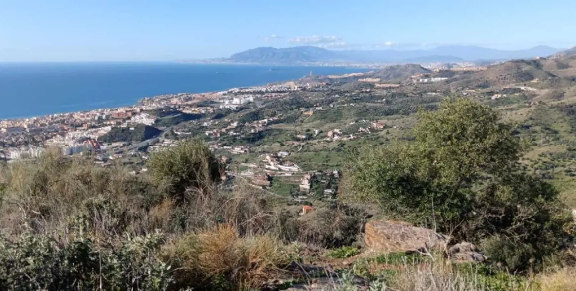 Sale of residential plot in Costa del Sol East 7
