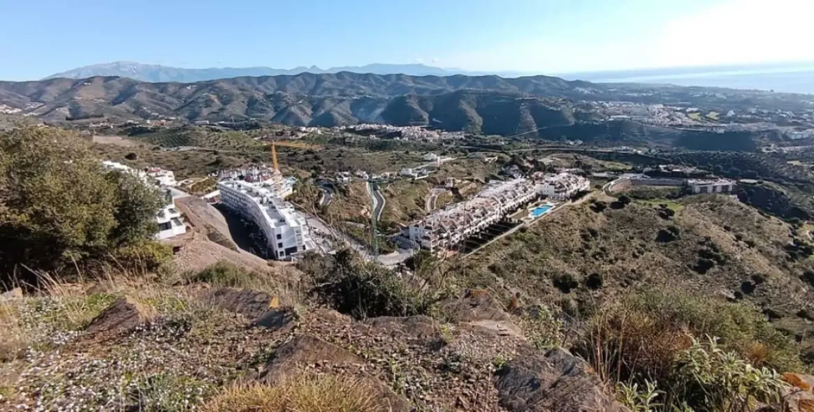 Sale of residential plot in Costa del Sol East 8