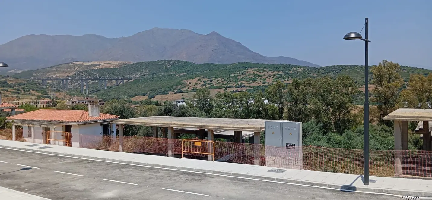 Sale of detached villa in Estepona 4
