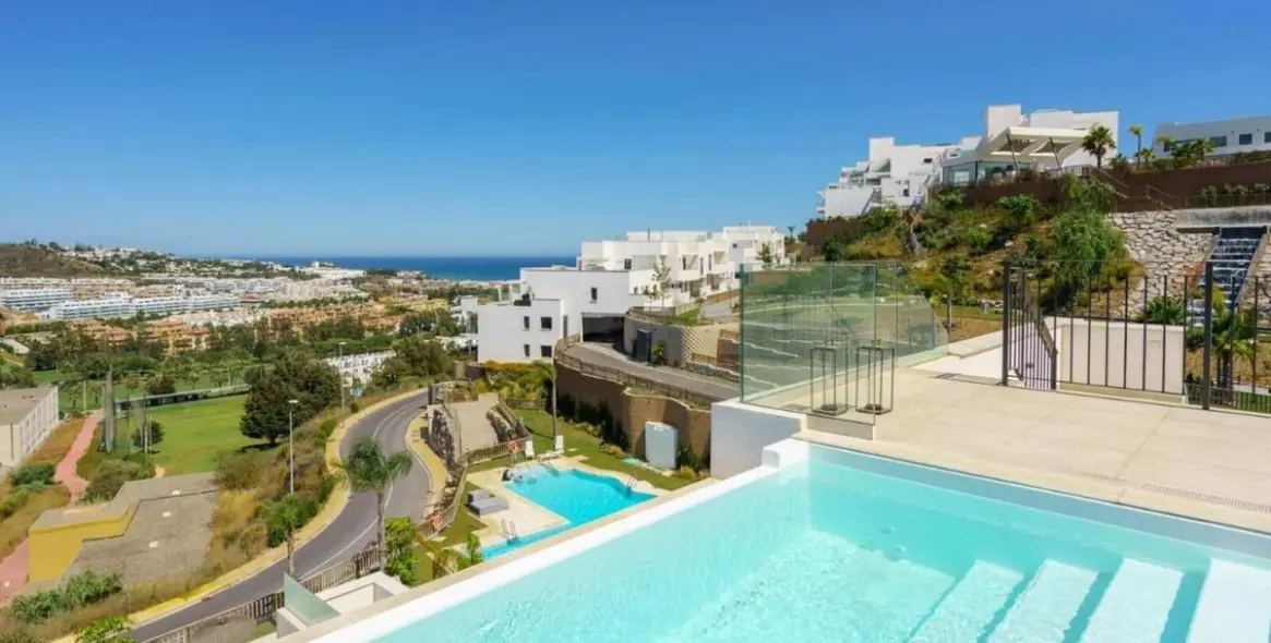 Sale of penthouse duplex in La Cala 1