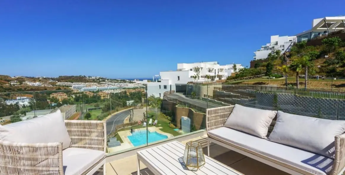 Sale of penthouse duplex in La Cala 3