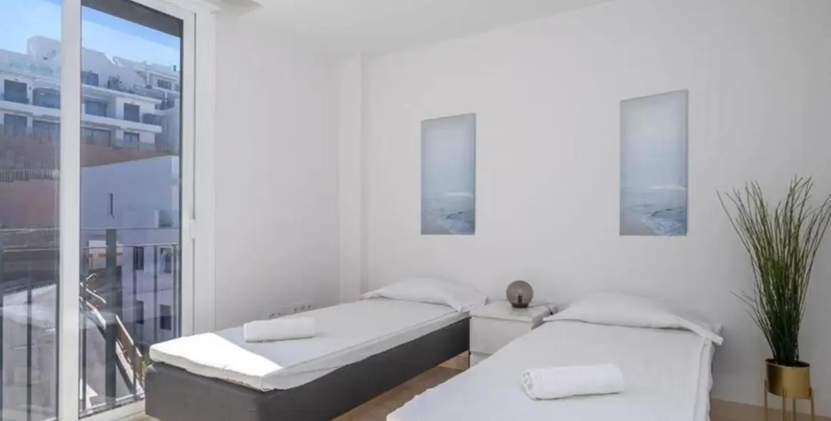 Sale of penthouse duplex in La Cala 8