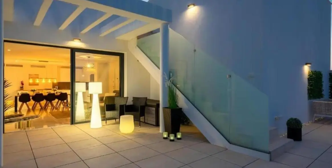 Sale of penthouse duplex in La Cala 12