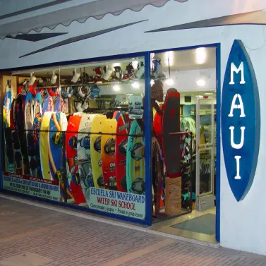 Sale of shop in Puerto Banús