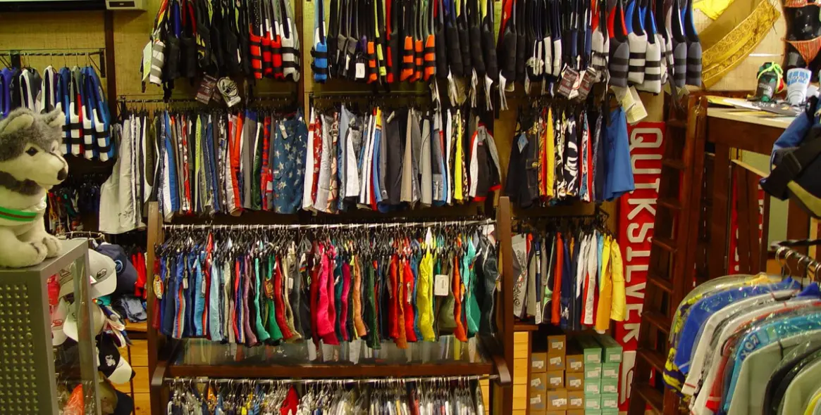 Sale of shop in Puerto Banús 16