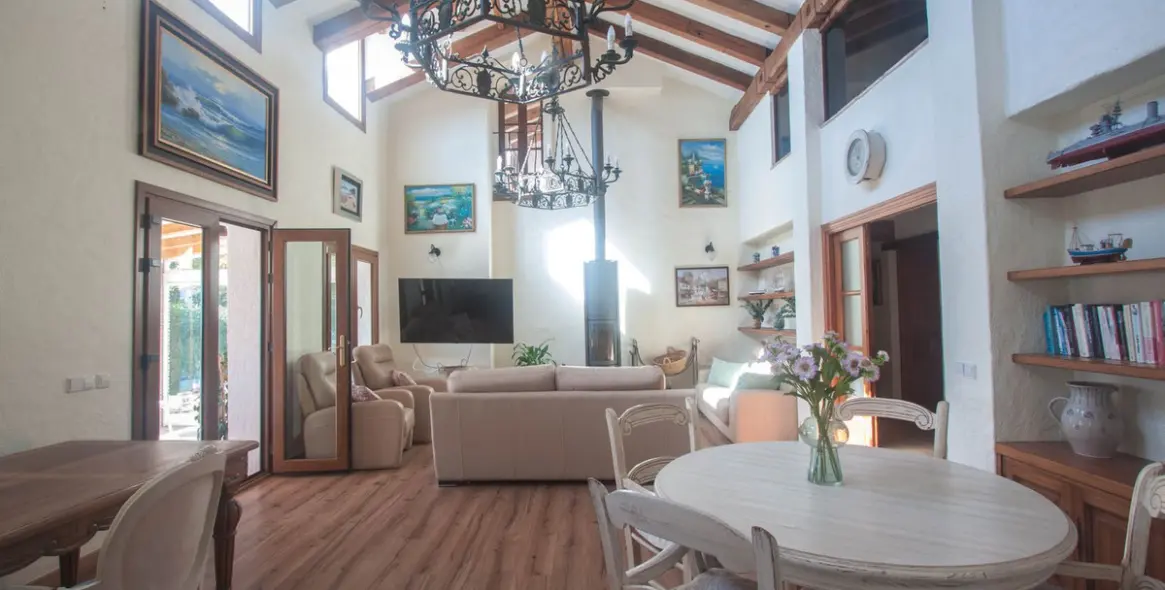 Продажа финки в Casares 7