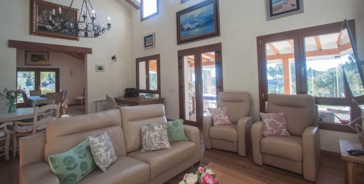 Продажа финки в Casares 10