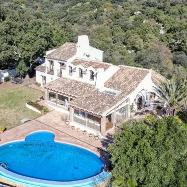 Venta de finca - cortijo en Casares