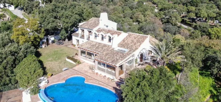 Venta de finca - cortijo en Casares 1