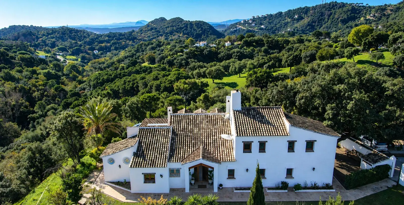 Venta de finca - cortijo en Casares 1