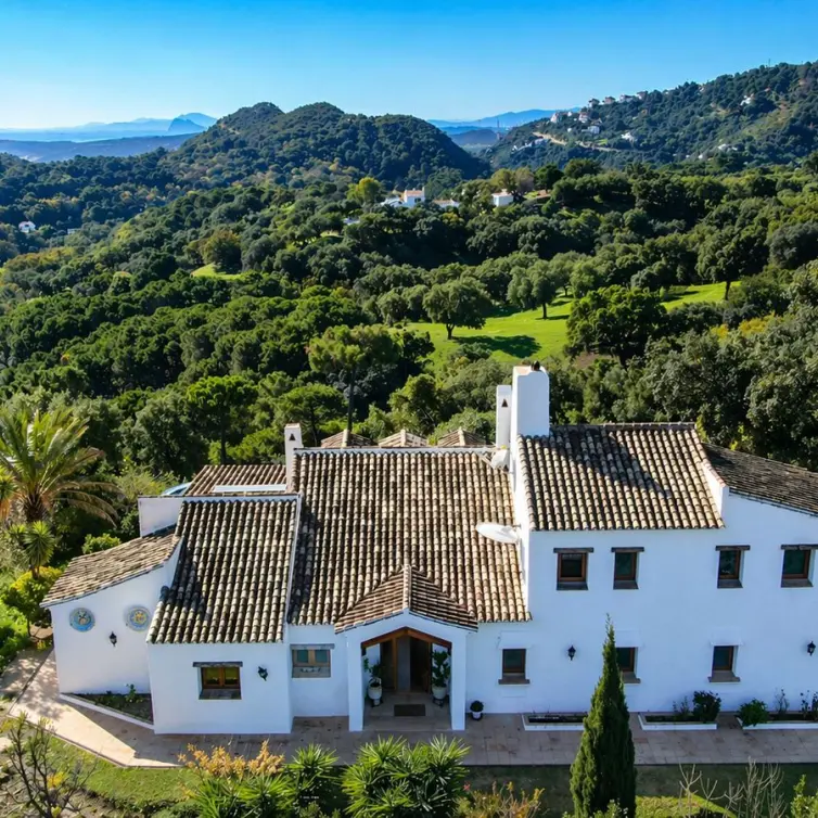 Sale of finca - cortijo in Casares
