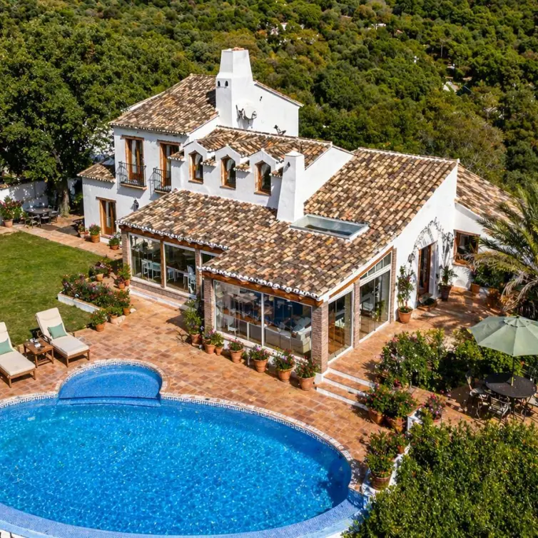 Sale of finca - cortijo in Casares